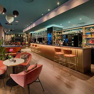 https://nh-milano-touring.italymilanhotels.net